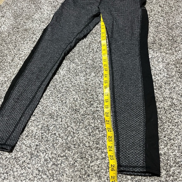 Zobha Women’s Ankle leggings Tweed Style Gray And Black Size M Zipper Pockets - Picture 2 of 9